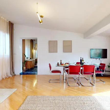 Old Town Apartment